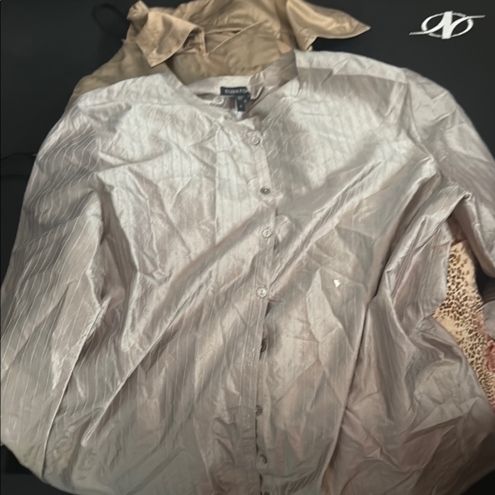 Eileen Fisher Metallic Gray Top - Picture 2 of 2